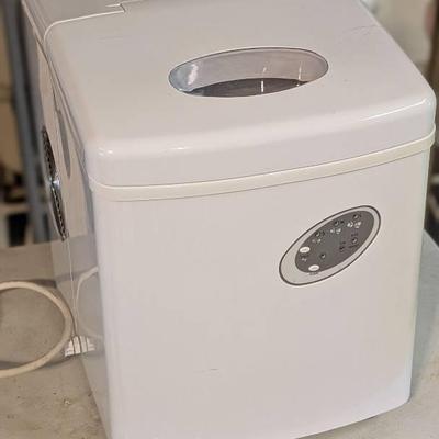 MAGIC CHEF MCIM30TW COUNTER TOP ICE MAKER