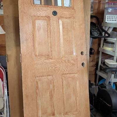 Collection Of Doors, Mostly Thin Closet Doors. Use As Project Wood 
