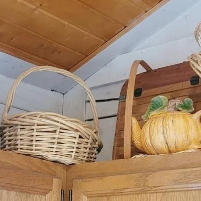Fall Harvest Baskets And Pumpkin Teapot 
