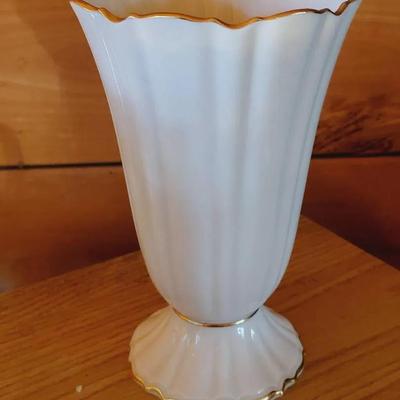 Fluted Lenox Symphony Vase 22k Gold Trim