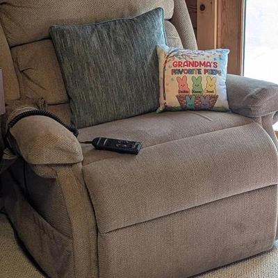 UltraComfort Power Lift Chair Recliner
