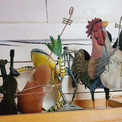 Musician Animal Figures X4 Frogs And Rooster