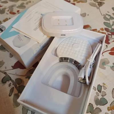 2pc Never Used Electric Toothbrush
