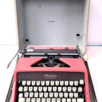 "Olympia" De Luxe SM7 Typewriter 
