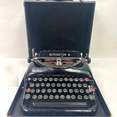 1930’s “Remington Rand” Typewriter & Case!