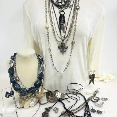 “The Loft” “Lane Bryant” “Lia Sophia” and More Jewelry