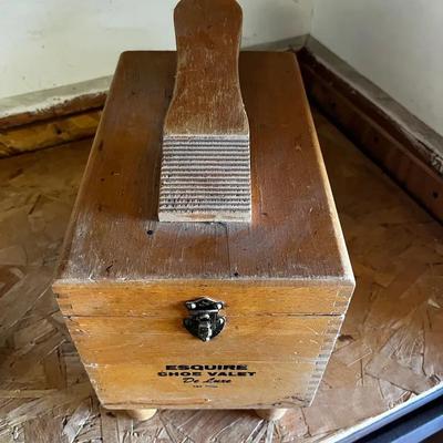 Vintage Esquire Shoe Valet De Luxe shoe shine box