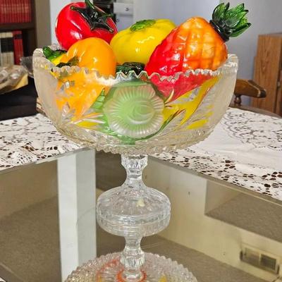 Decorative Center Piece Glass Bowl And Fruit. 