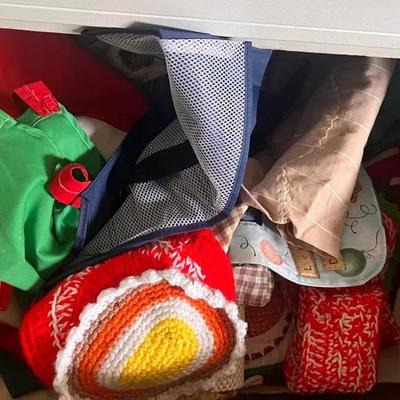 Mystery Lot - Potholders & Aprons
