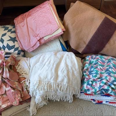 Vintage Linens Lot: Wool, Crochet, Quilt Blankets
