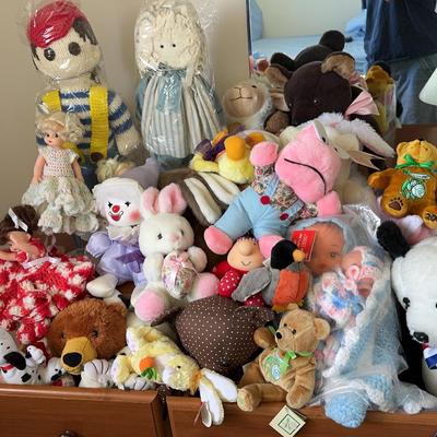 Huge Mystery Lot Vintage Toys, Stuffed Animals, Dolls