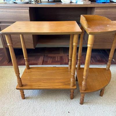 Pair of Small Wooden Accent Tables – Oak Finish, Carved Legs (One Corner Table)