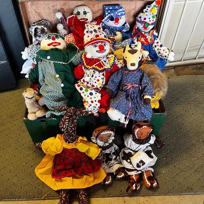 Vintage Chest Filled With Stuffed Animals & Handmade Clown Dolls