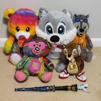 Assorted Great Wolf Lodge Toys