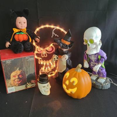 Assorted Halloween Decor: Some Lighted And Sound/Motion