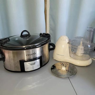(2) Small Kitchen Appliances: CrockPot & Hamilton Beach 8-cup Food Processor