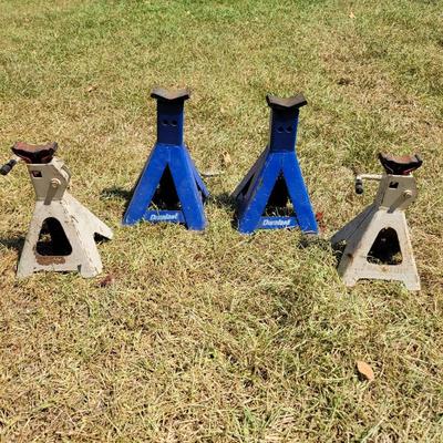 2 Pair Of Jack Stands (2 Ton, 4 Ton)