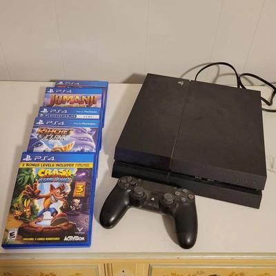 PS4 System With 1 Controller
