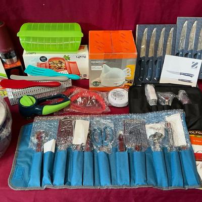 Handy Kitchen Lot - Zip It, Zakarian Knives, Wolfgang Puck & More 
