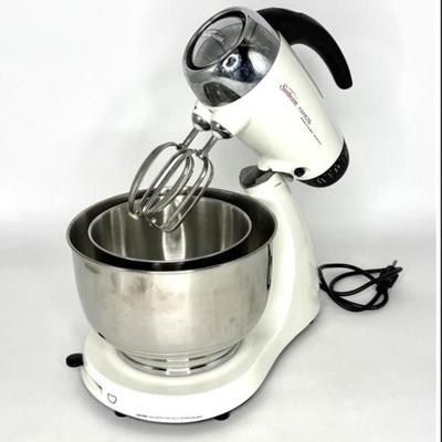 Sunbeam Mixmaster Heritage Series Mixer with 2 Beaters