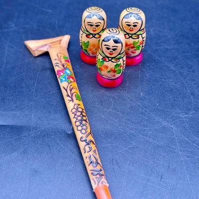 (4) Wooden Collectibles