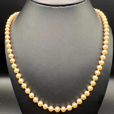 25” Vintage Gold Tone Clasp Faux Pearl Necklace