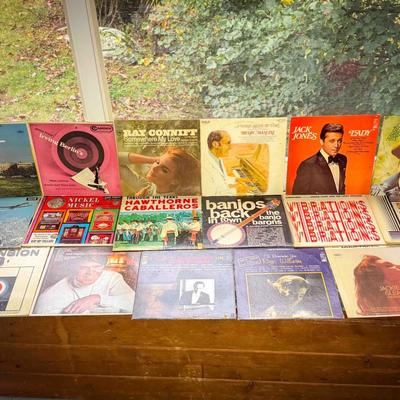 (20) Vintage Easy Listening, Brass & Patriotic Records