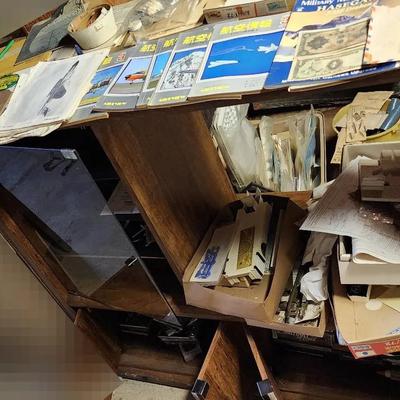 Mystery! Model Airplane Making Supplies And Magazines