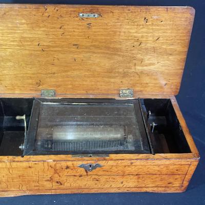 Antique Cylinder Music Box 