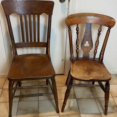 Set Of 2 Vintage Chairs 