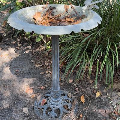 Wrought Iron Bird Bath Wirh Pedestal