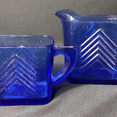 Hazel-Atlas Chevron Cobalt Blue Cream & Sugar