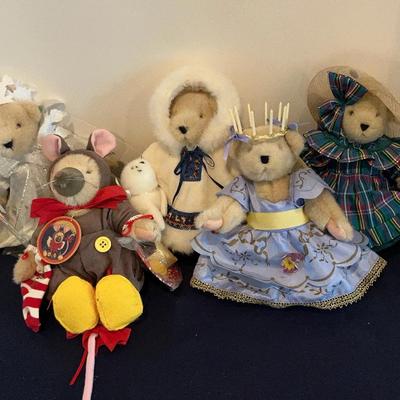 Lot Of 5 Muffy Vanderbear Stuffed 8” Bears  