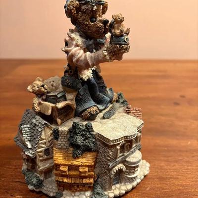 Boyd’s Bears Wind Up Musical Figurine “Favorite Things” Tune