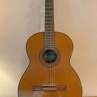 Vintage 1970’s Ventura Bruno V1583 Classical Acoustic Guitar (Made In Japan)