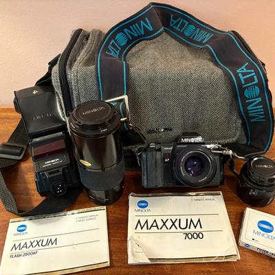 Minolta Maxxum 7000 AF 35mm SLR Camera w/Flash & 2 Lenses