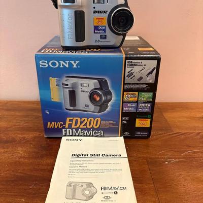 Sony Mavica MVC-FD200 Digital Camera