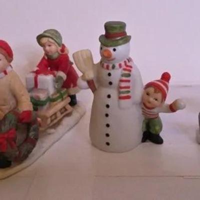 Lefton Christmas "Colonial Village" 4 Figurines (B)
