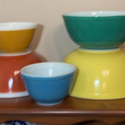 9 Vintage Pyrex Misc Sizes & Colors 