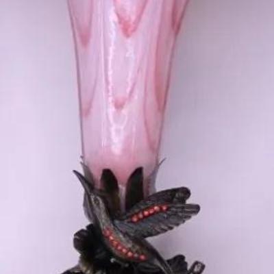 Hummingbird With Glass Pink Lilly (Table Lamp)