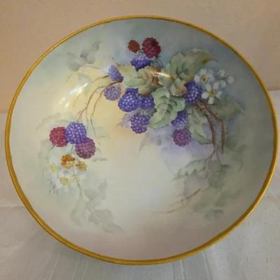 Limoges Black Berries Bowl