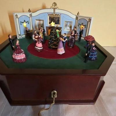 Ballroom Animated Musical Box