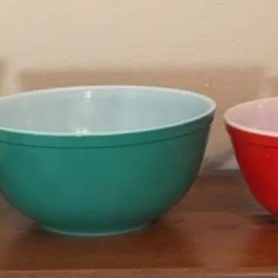 Vintage PYREX Primary Colors Mixing Bowl 4pc (401-402-403-404)