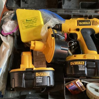 Dewalt adjustable clutch cordless half inch vsr drill