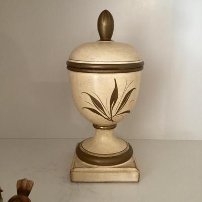 Urn style vase with lid
