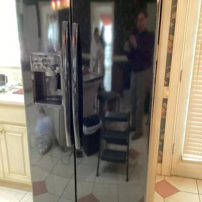 Ge side by side refrigerator