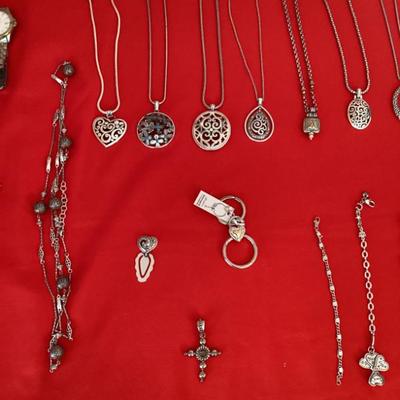 Jewelry necklaces