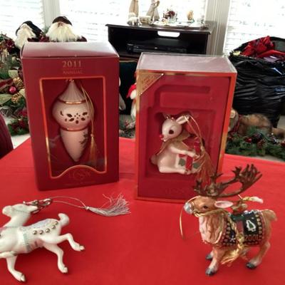 4 christmas ornments