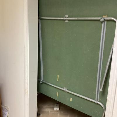 Ping pong table