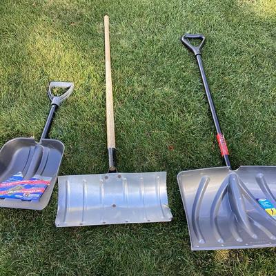 Lot of 3 Snow Shovels